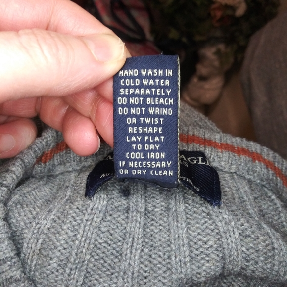 Vintage Y2K American Eagle Outfitters Gray & Orange Ribbed V-Neck Sweater - Picture 5 of 6